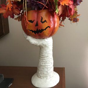 HALLOWEEN MUMMY HAND AND ARM HOLDING A BOWL OF FLORAL. CANDY USE AS WELL